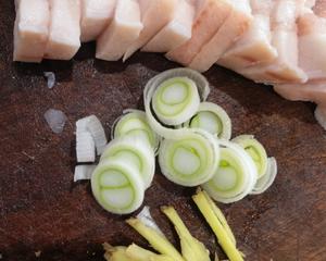 北海红鱼干炖五花肉的做法 步骤6