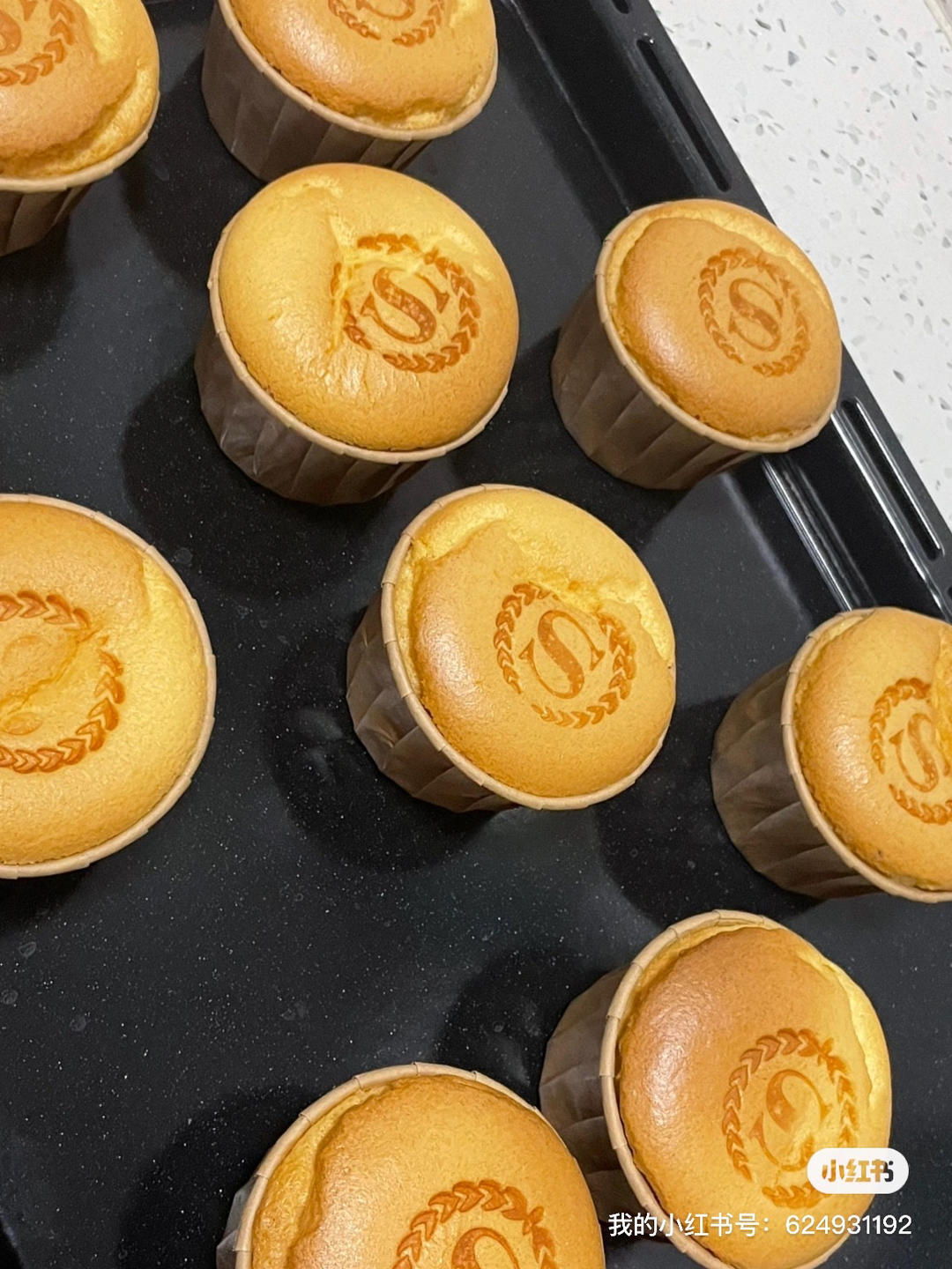 不塌陷不开裂不缩腰杯子蛋糕分享