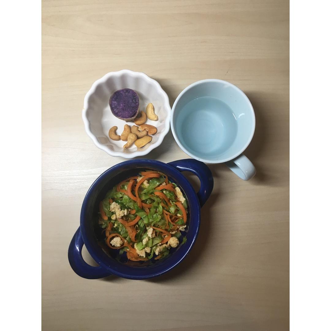 清爽卷心菜胡萝卜炒虾仁「好好吃饭健康瘦」