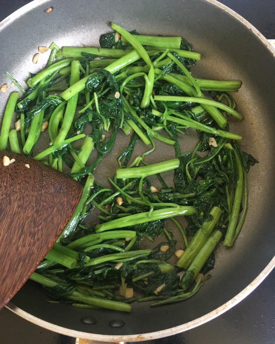 清炒空心菜