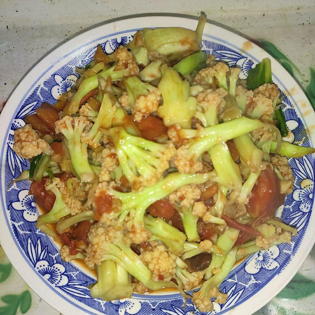 番茄炒有机花菜~~酸甜鲜美、脆爽清香、不油不腻、简单易做