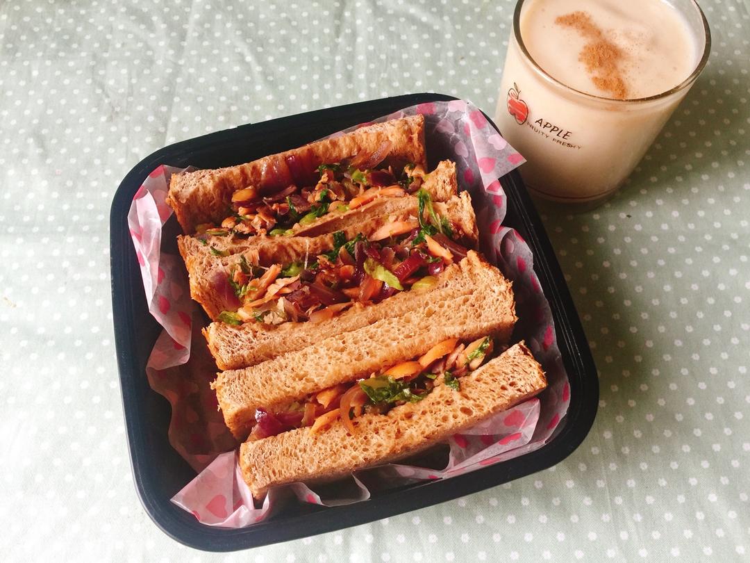 每天，叫醒我的是早餐