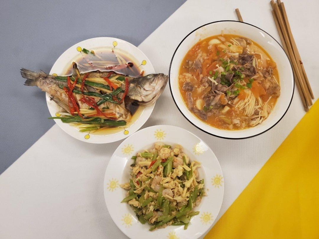 清蒸鲈鱼，三步搞定！