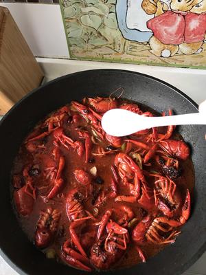 堂妈小厨——麻辣小龙虾的做法 步骤24