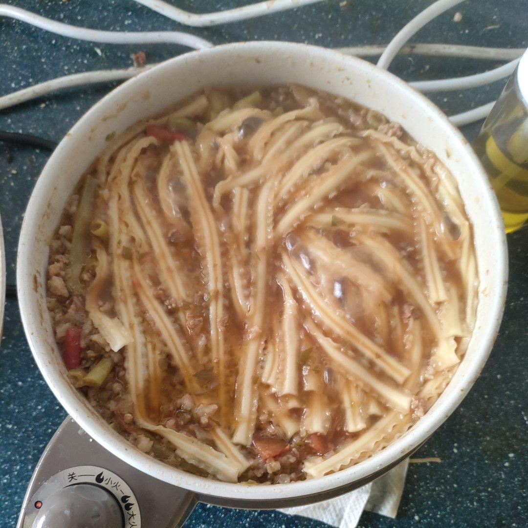 土豆豆角焖面