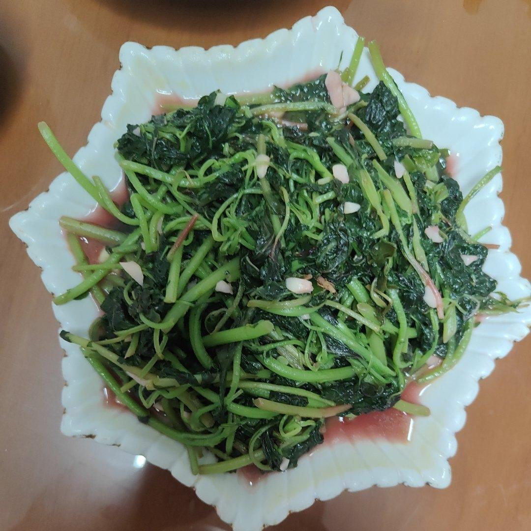 清炒红苋菜（简单菜也有窍门，一看就明白）