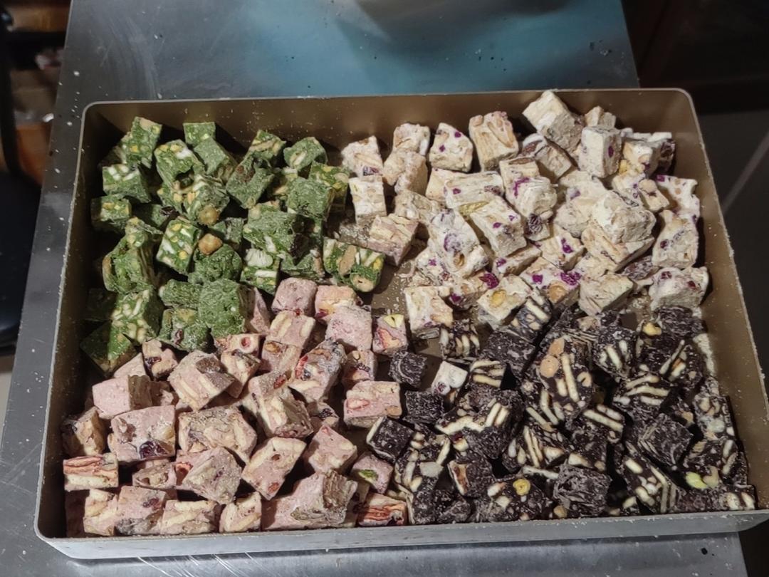 多种口味的雪花酥