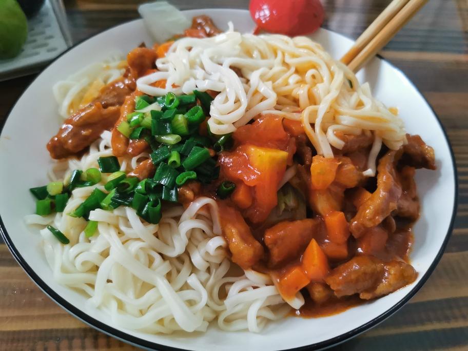 番茄风味盖浇面