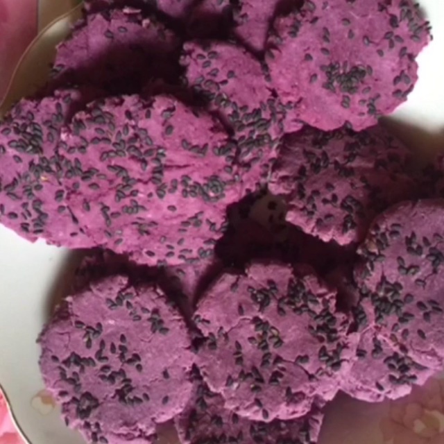 紫薯芝麻饼