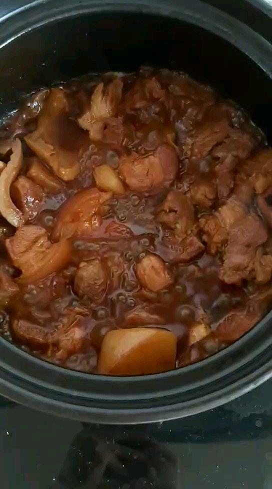 厨师长教你：“红烧肉”的家常做法，肉香四溢肥而不腻