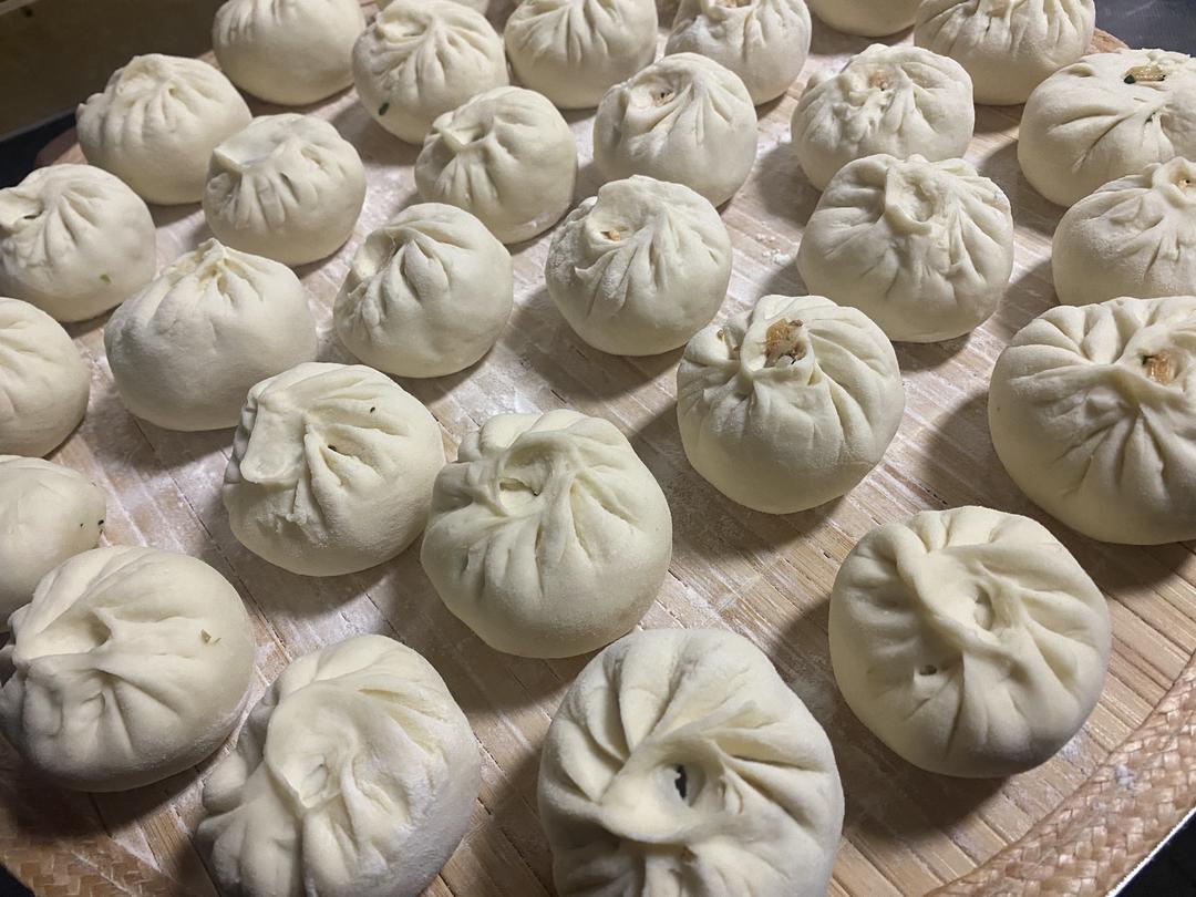 菠菜鸡蛋粉条包子的做法