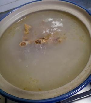 荠菜猪骨豆腐汤的做法 步骤4