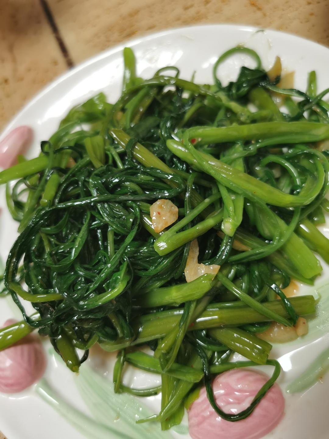 炝炒空心菜（不黑的秘密）