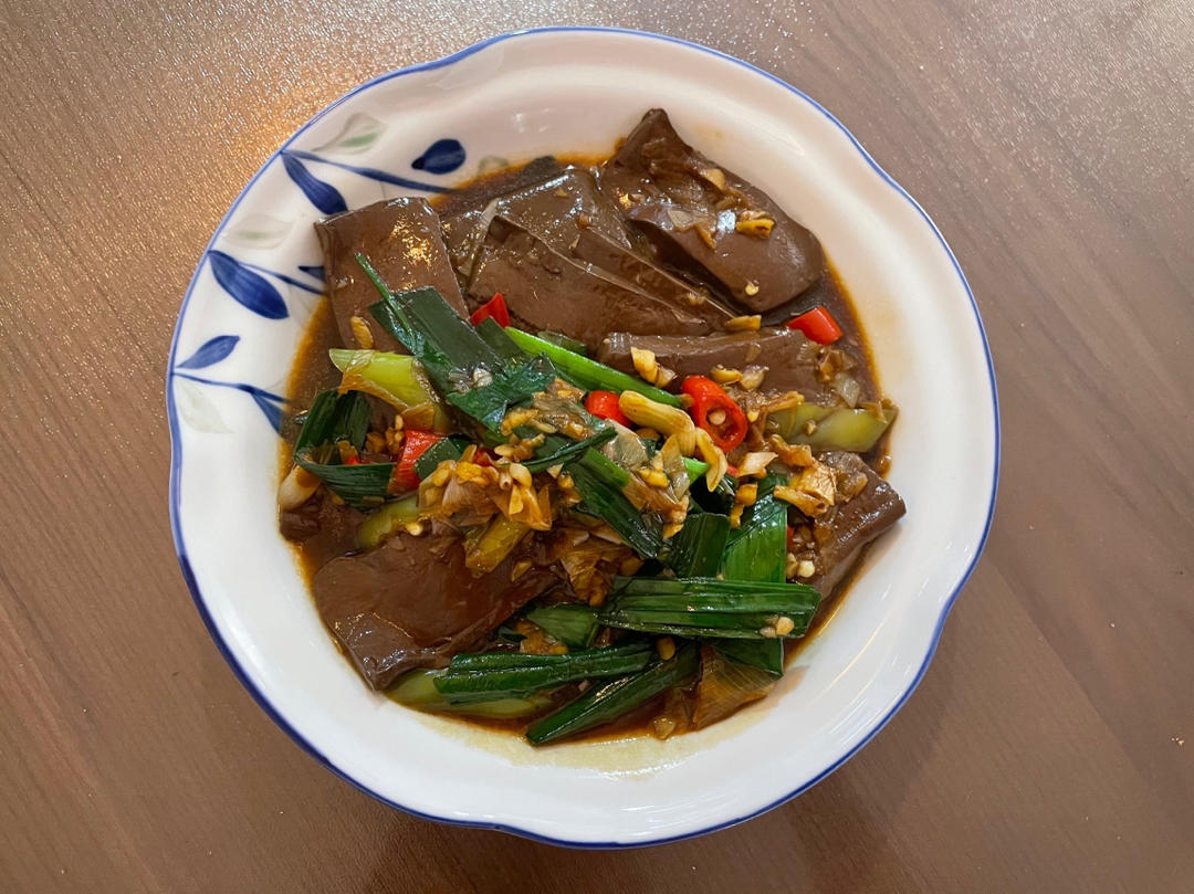 爆炒鸭血
