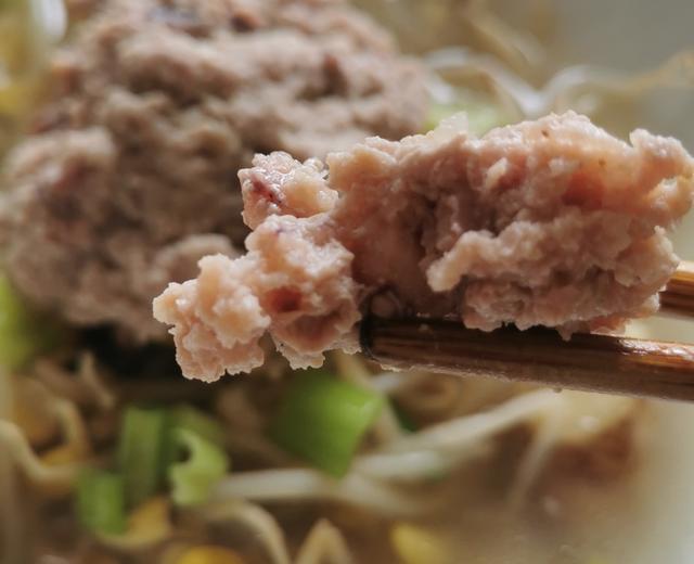 健脾祛湿的黄豆芽肉饼汤的做法