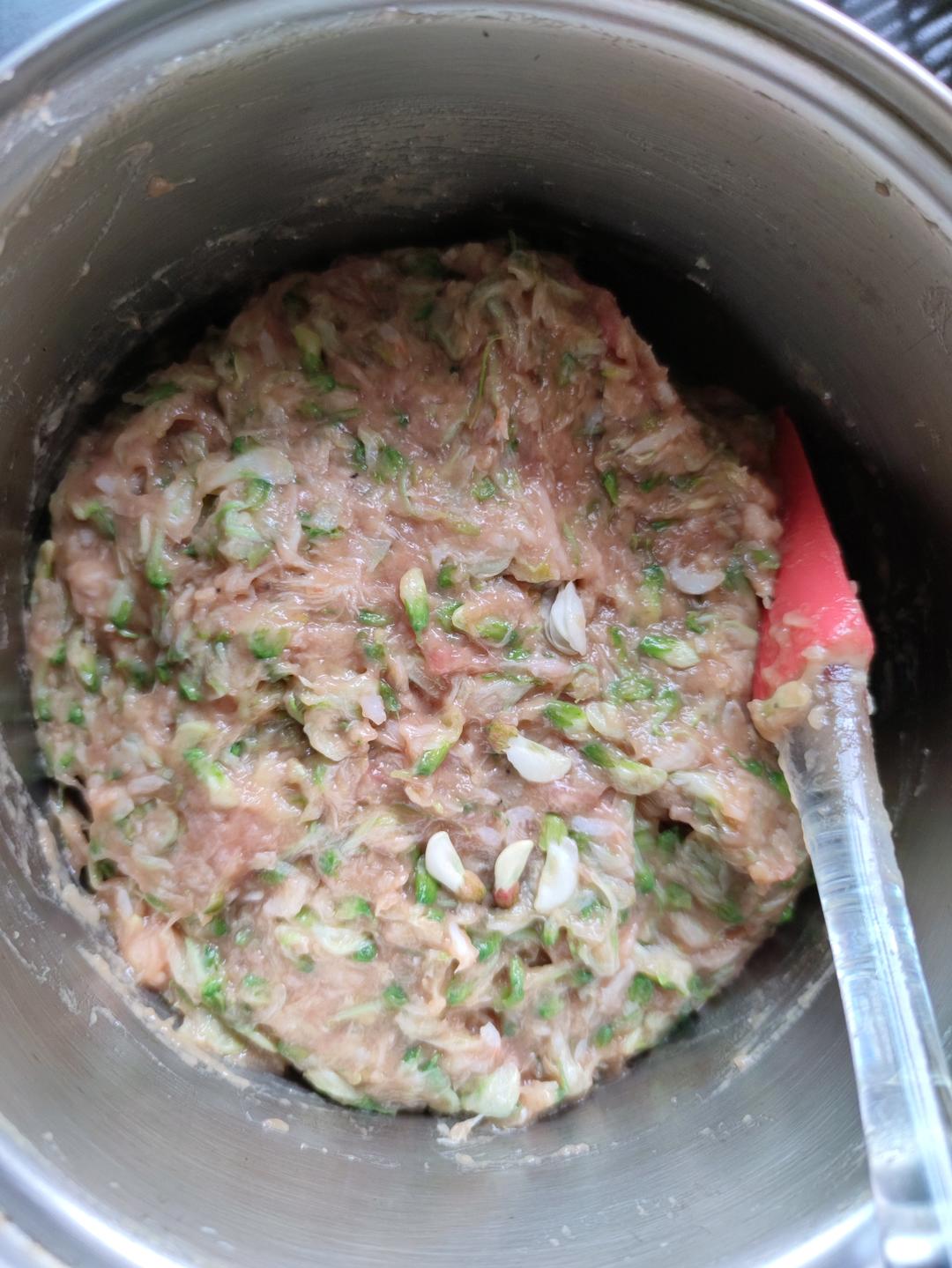 槐花地瓜面包子