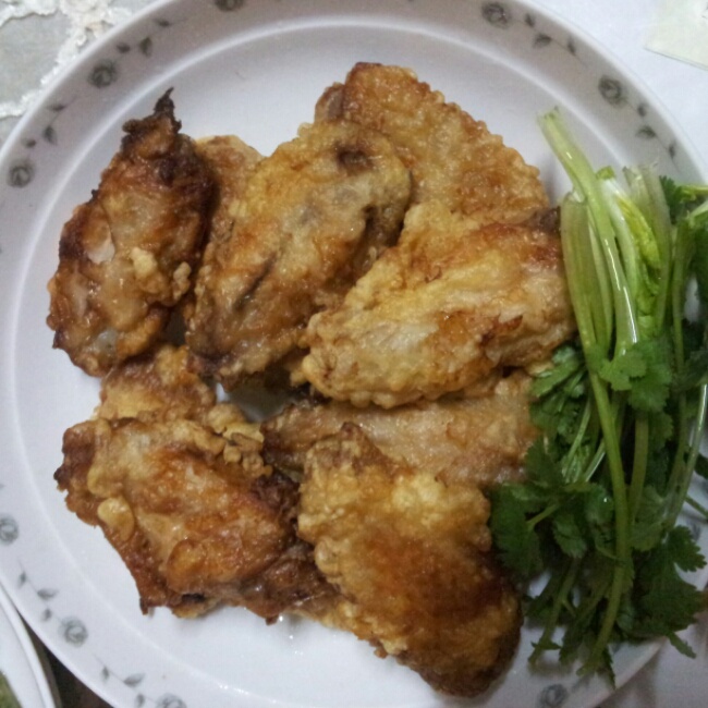 香脆辣味炸鸡翅