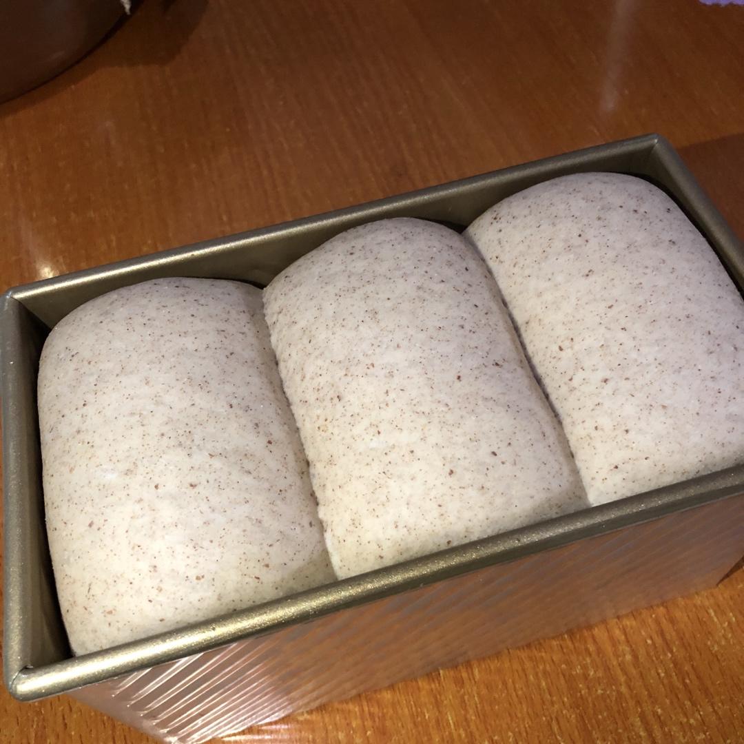 全麦黑麦吐司 100%全麦+10%黑麦