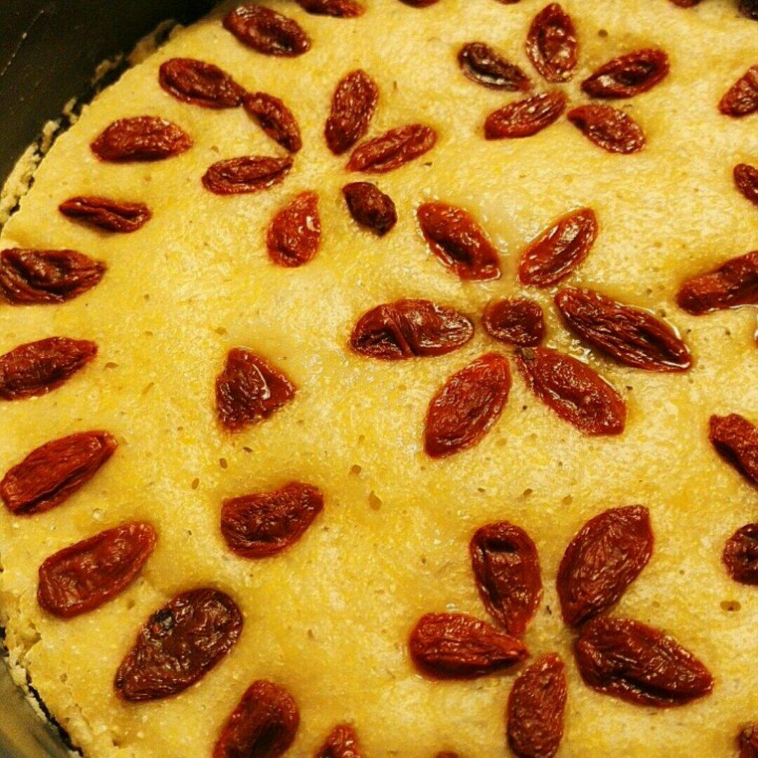 噶玛央金做的红豆玉米面发糕