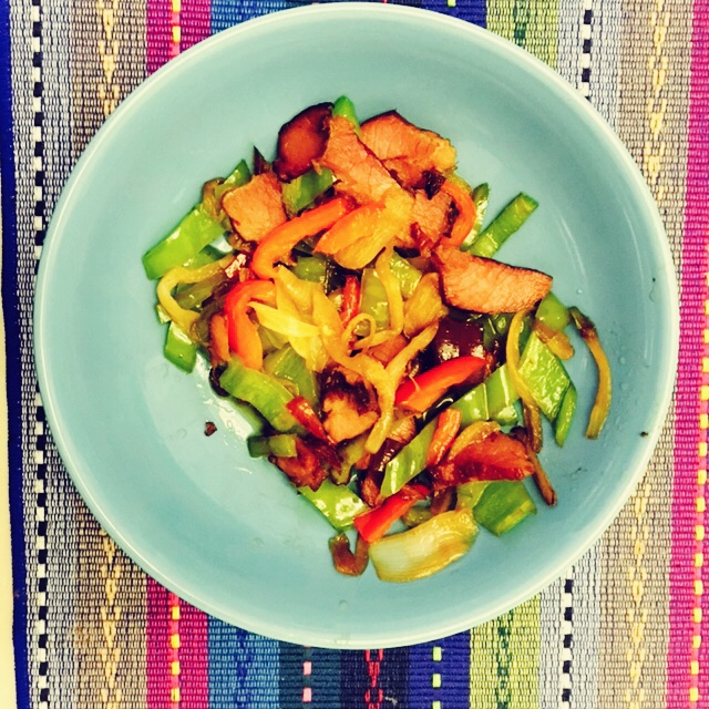 腊肉尖椒炒洋葱