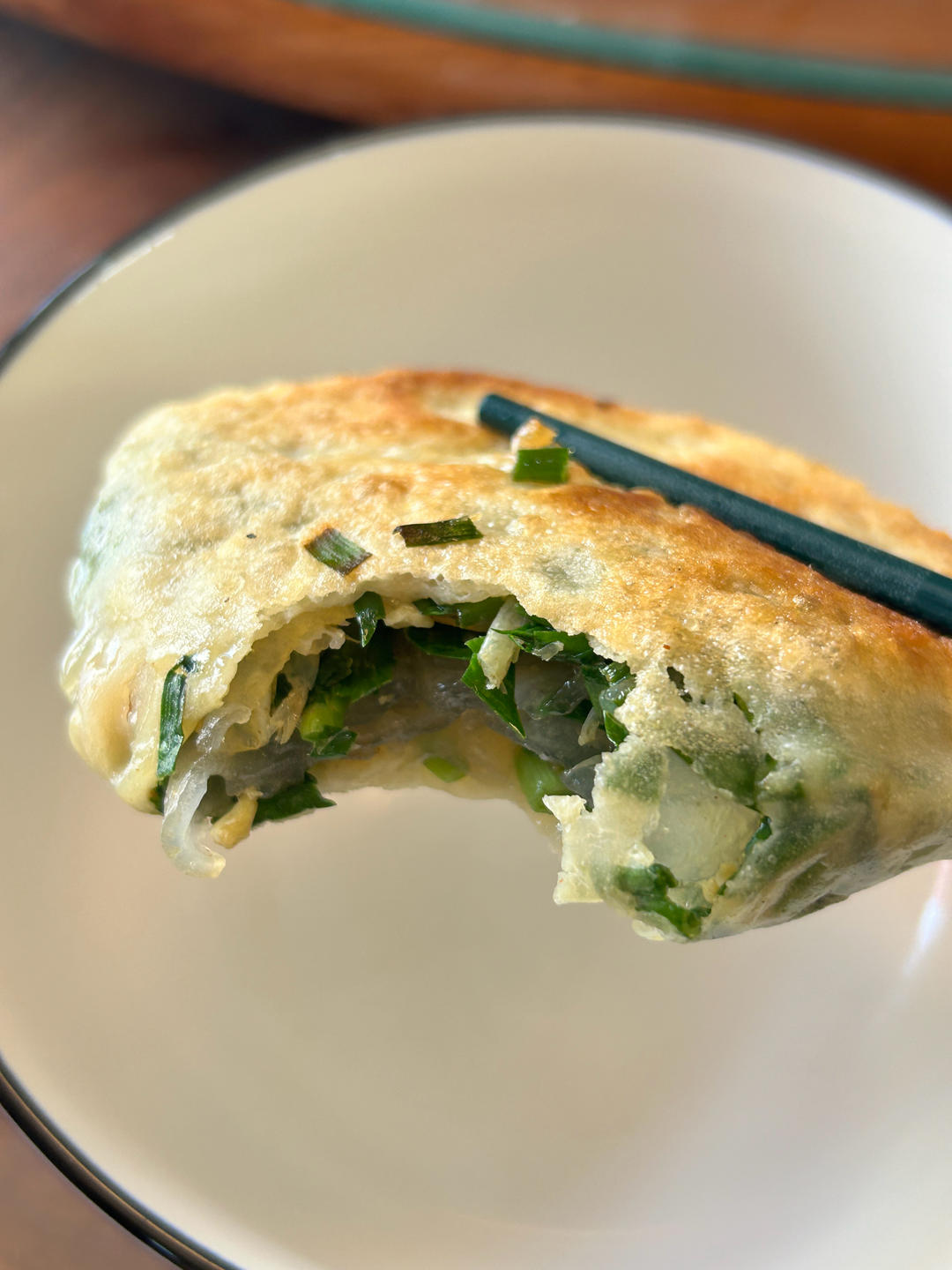 皮薄如纸的韭菜馅饼|免揉面法