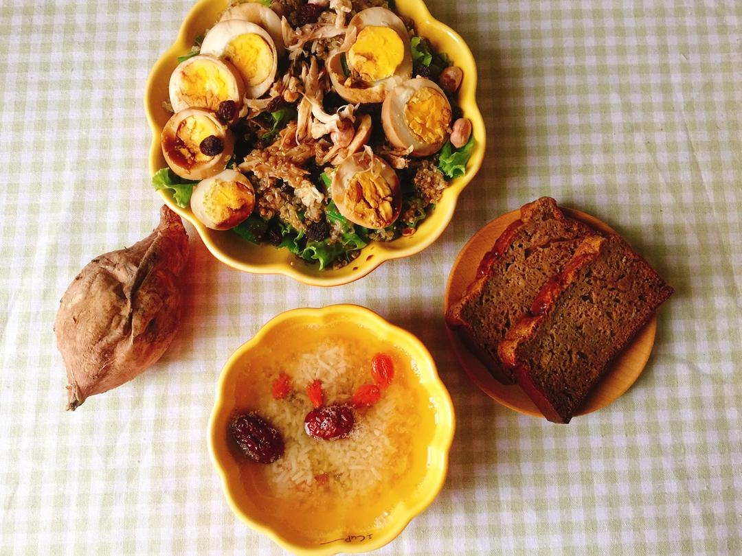 每天，叫醒我的是早餐