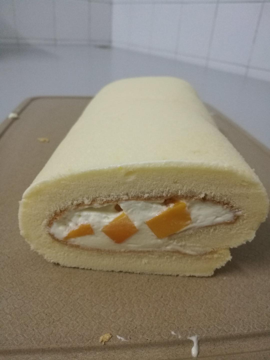 《Tinrry下午茶》教你做基础原味蛋糕卷