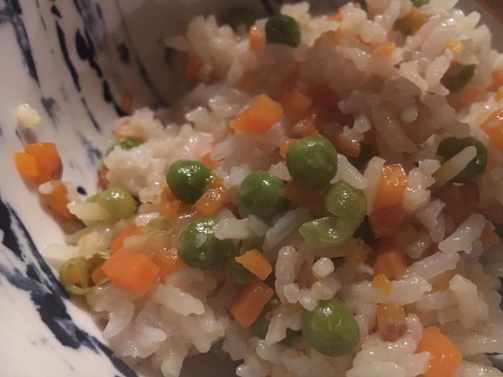 豌豆胡萝卜焖饭