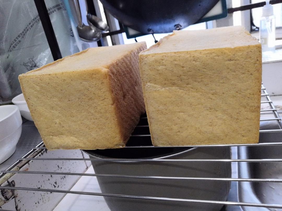 软到站立不了的吐司