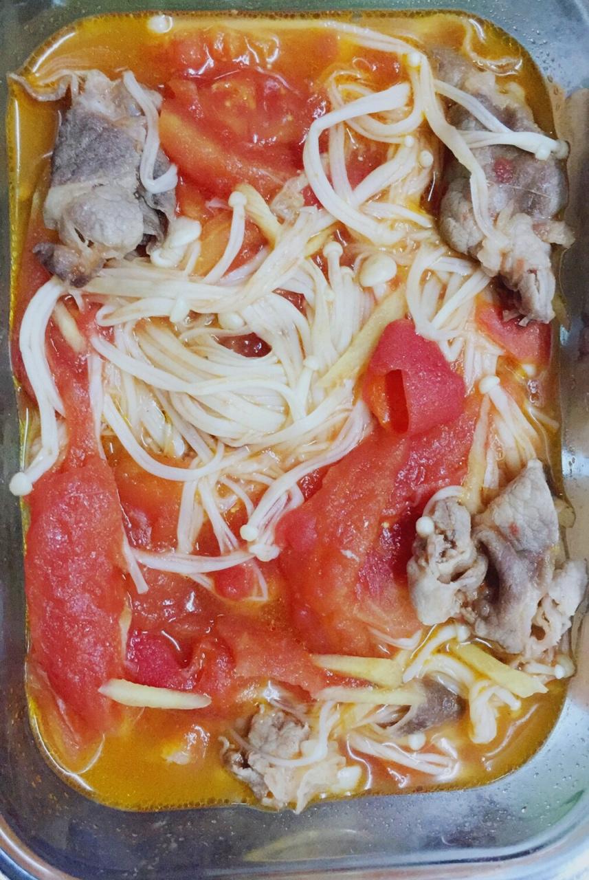 金针菇肥牛番茄锅