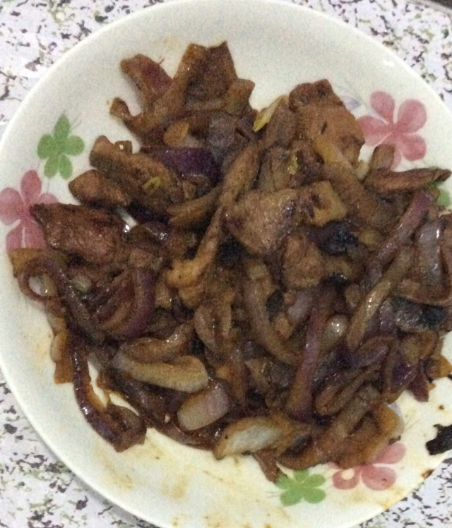 洋葱炒肉