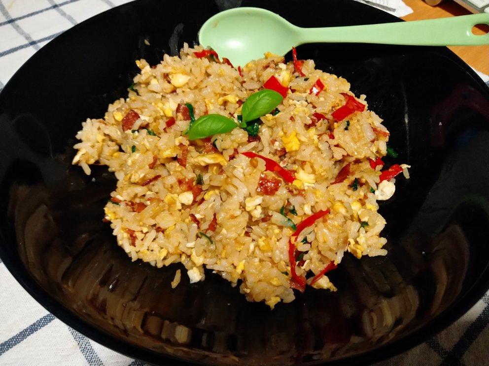 泰式九层塔炒饭~好吃到流泪！