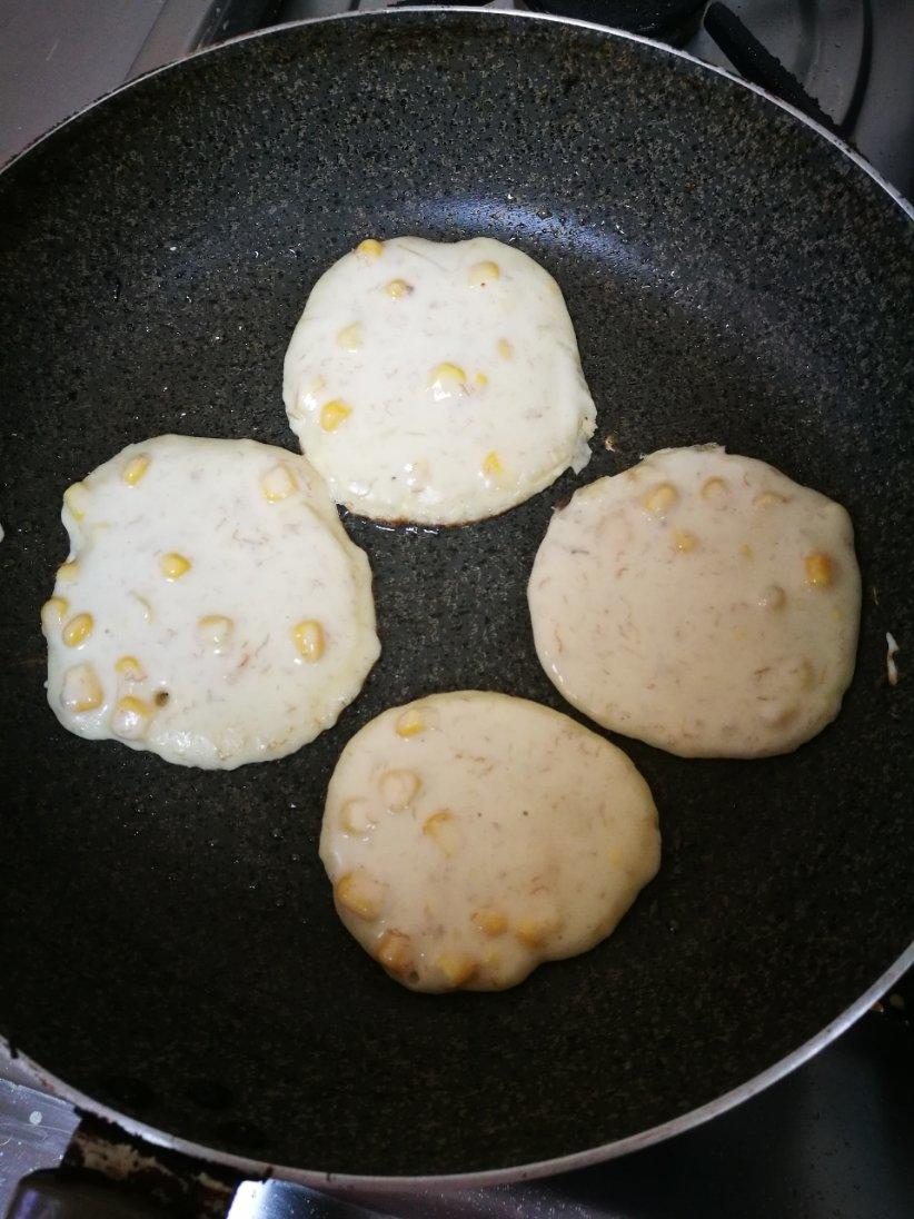香蕉玉米粒松饼