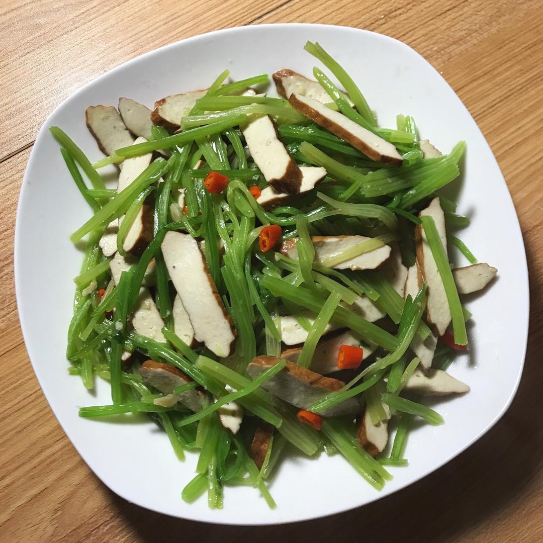 芹菜炒香干