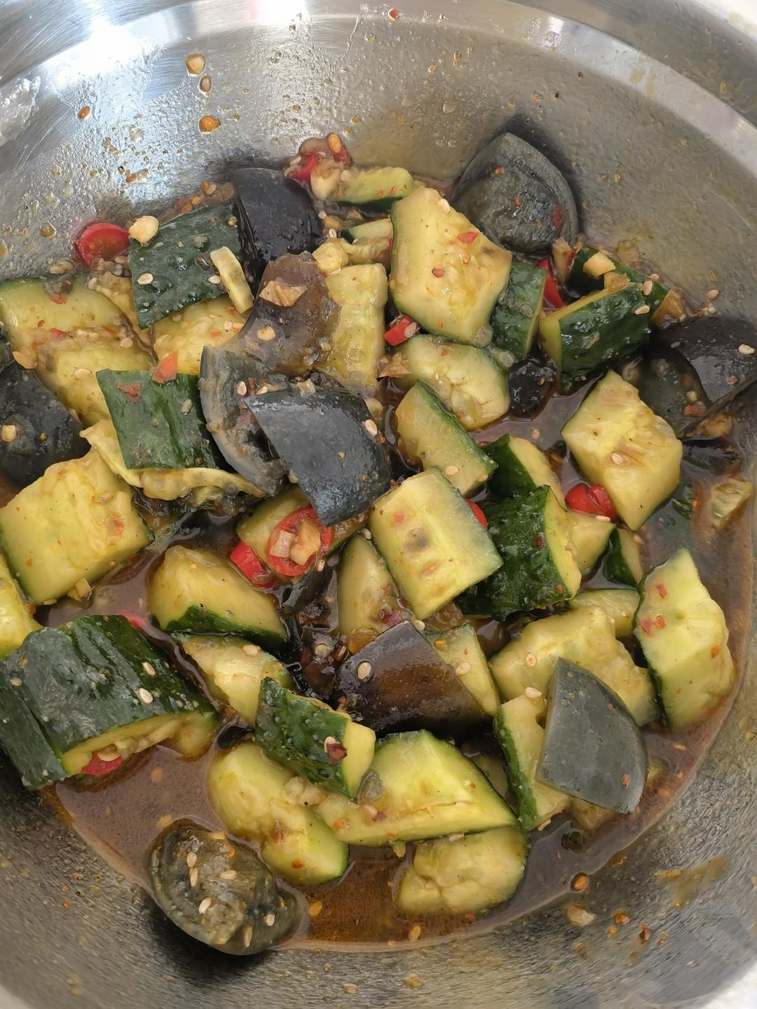 夏日开胃小凉菜“皮蛋拌黄瓜🥒”开胃减脂