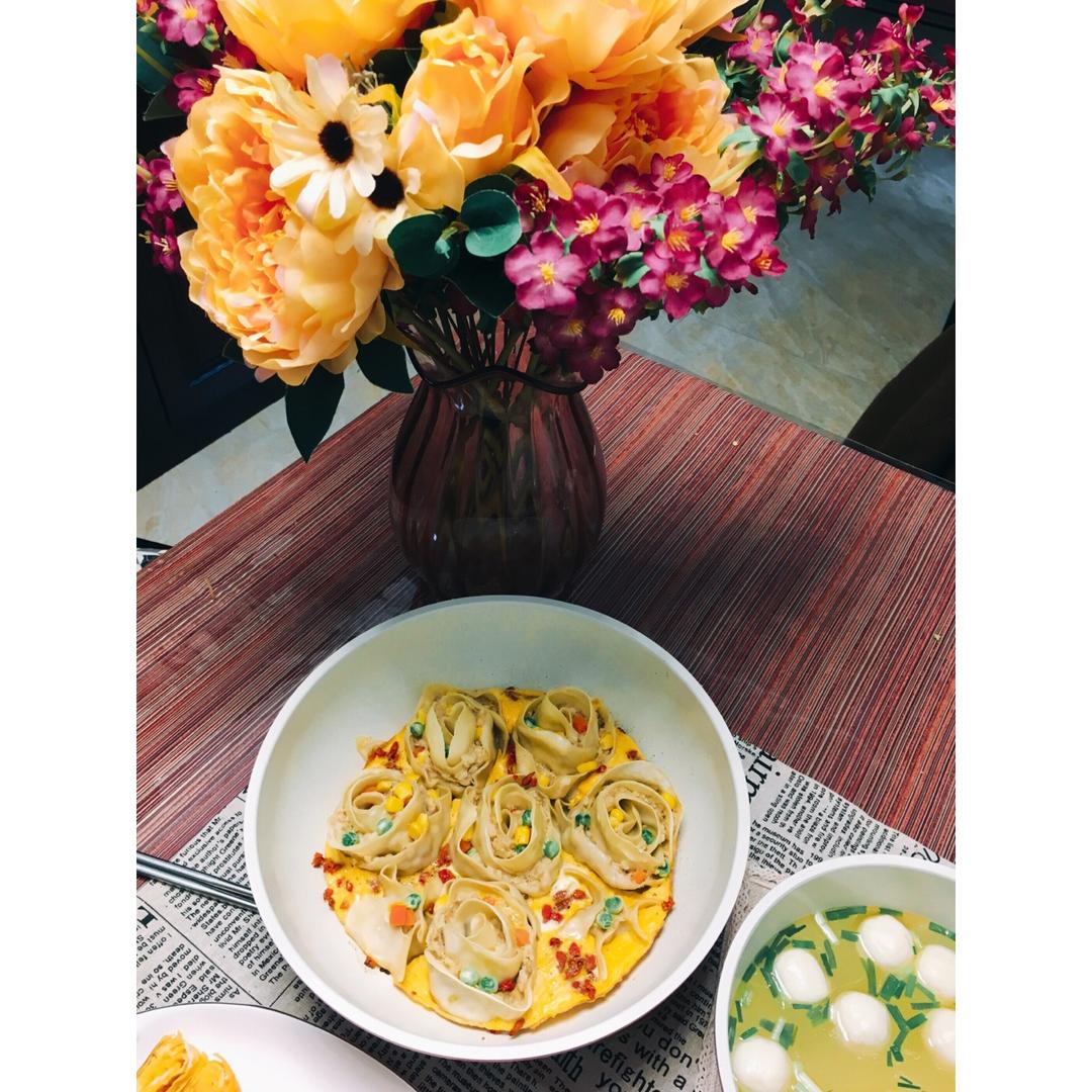玫瑰花抱蛋煎饺