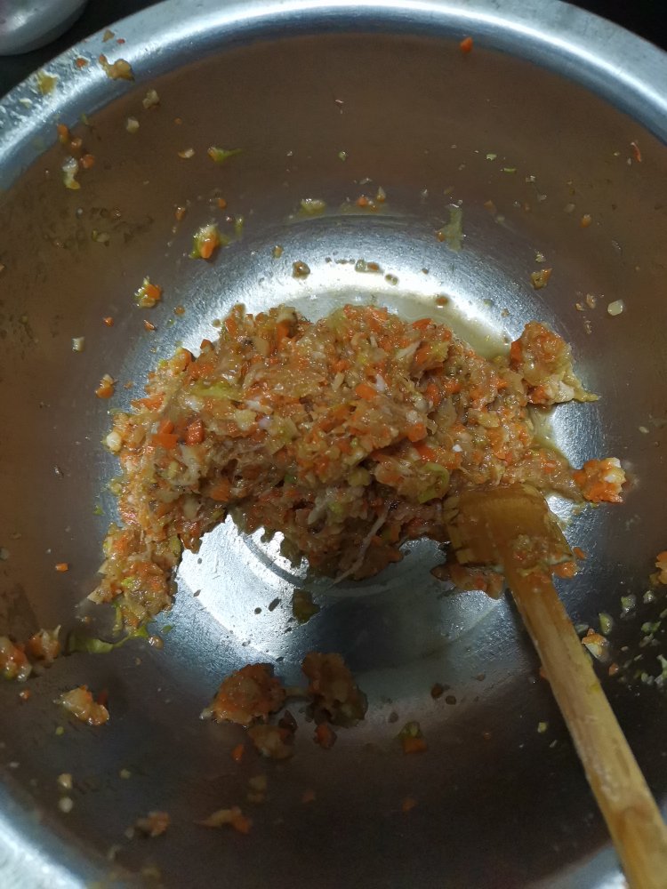 胡萝卜香菇肉饺子