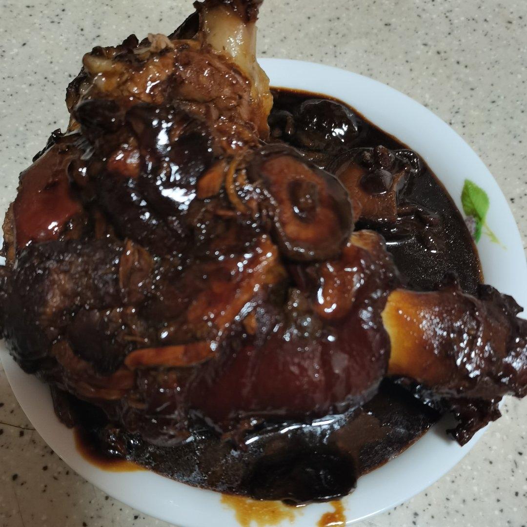 年夜菜经典：发财就手 | 吃不腻的金钱红烧猪肘