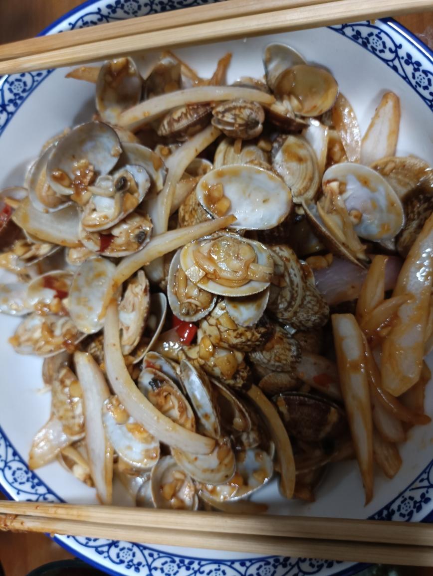 蒜蓉花甲炒洋葱