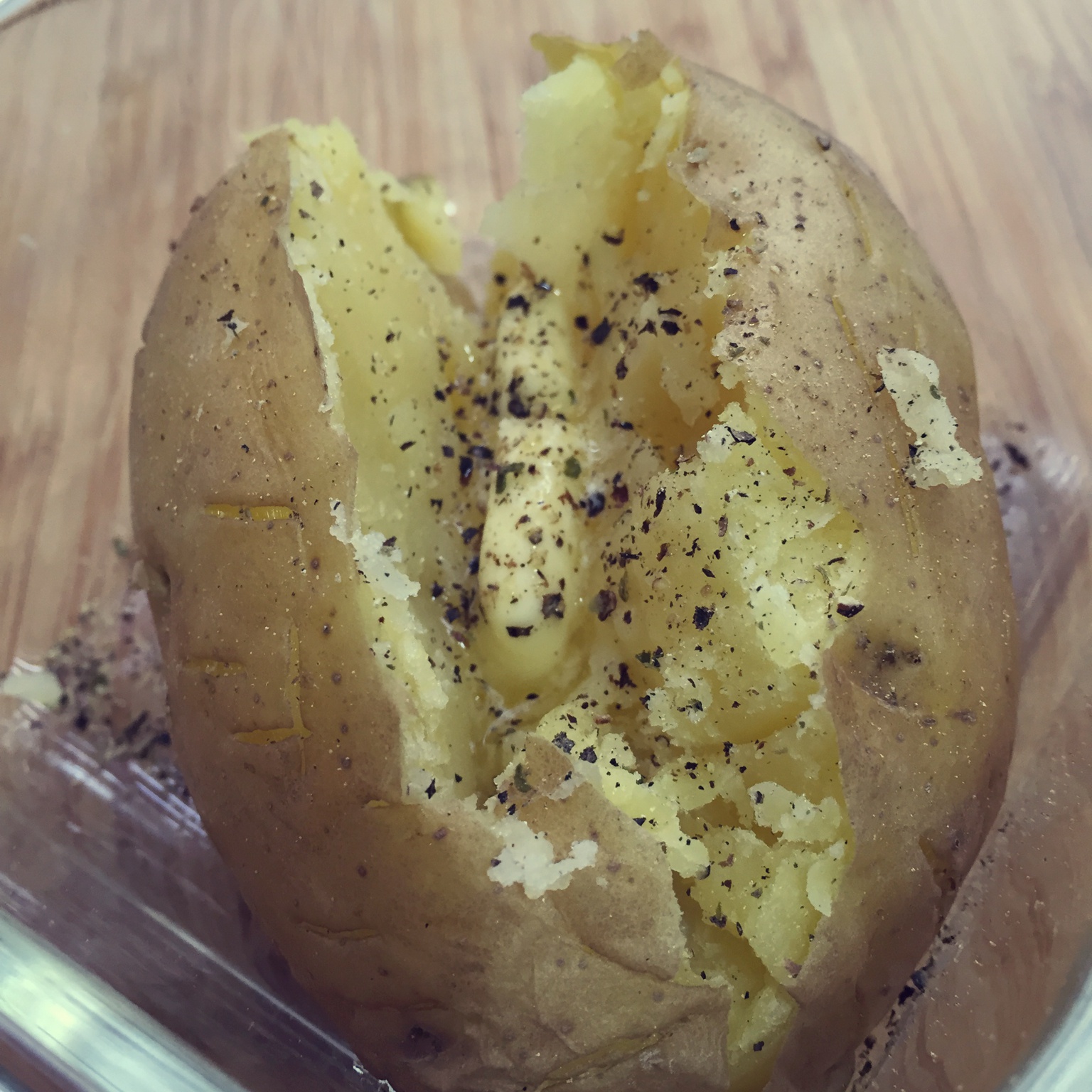 科达·布莱克的超快手烤土豆（微波炉/烤箱）