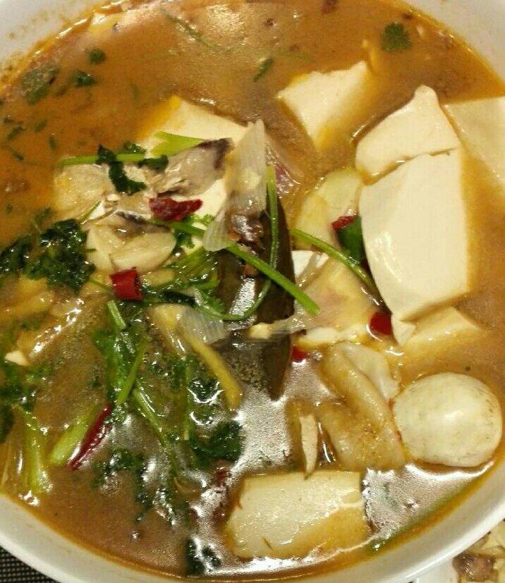 酸辣鱼头豆腐汤（闽北做法）的做法