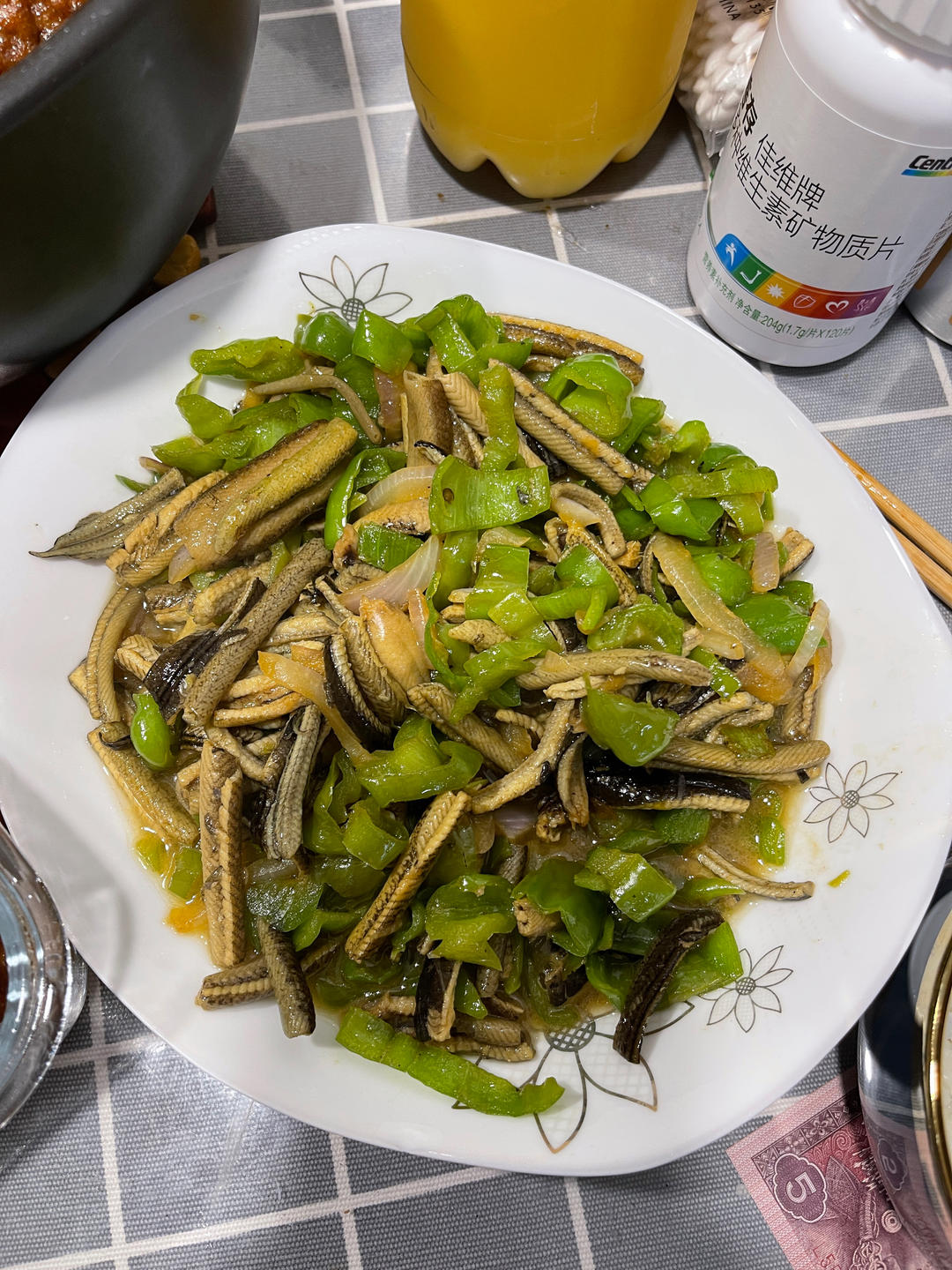 青椒洋葱炒鳝丝