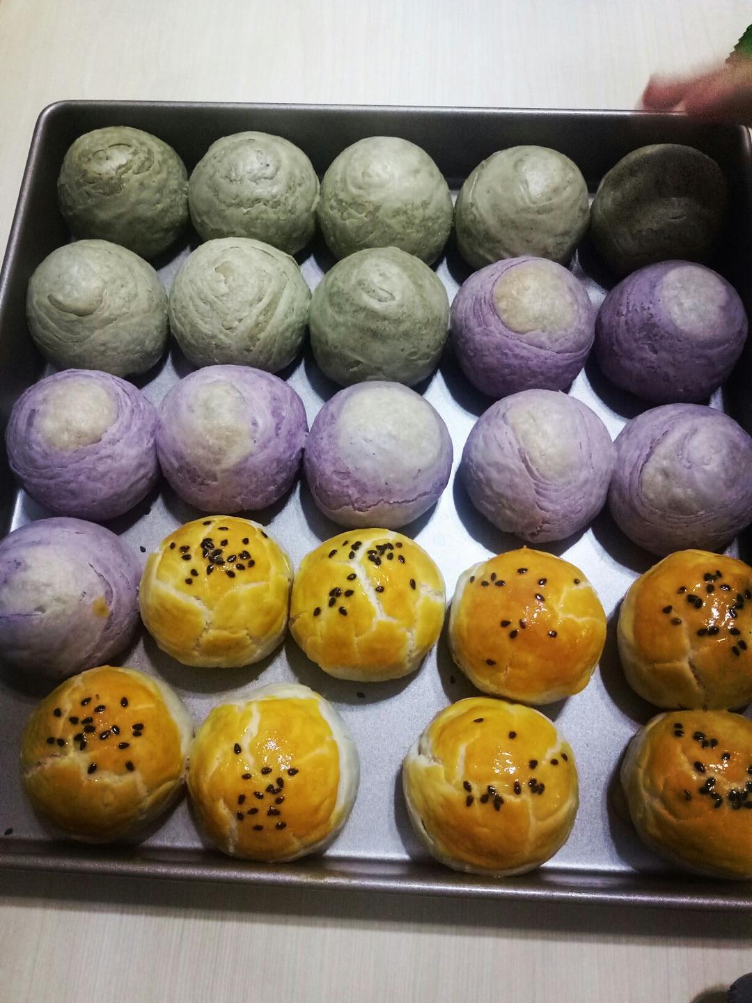蛋黄酥~紫薯、抹茶、原味~花好月圆，中秋快乐~内附一次做六色蛋黄酥方法~