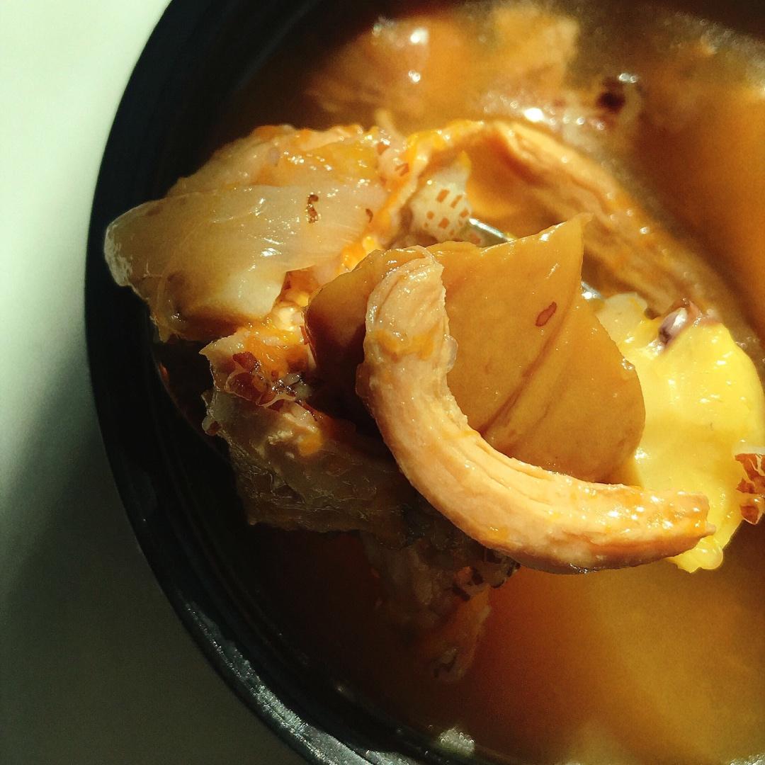 南瓜栗子鸡汤丨健康·三餐