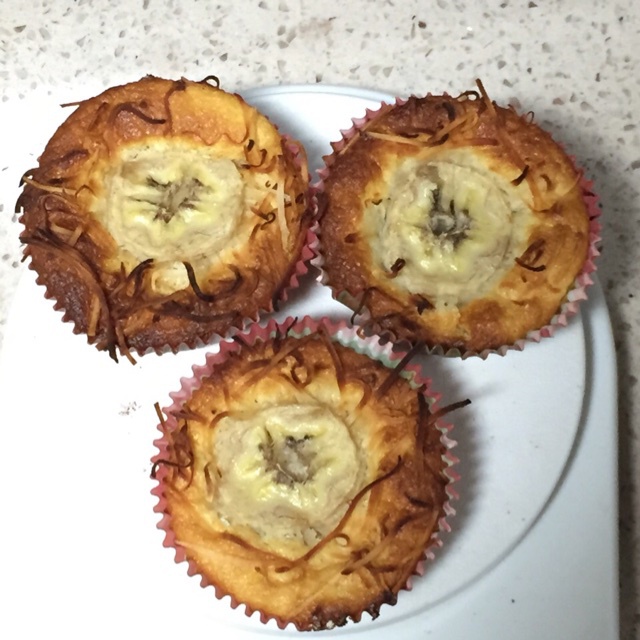 椰丝香蕉杯蛋糕