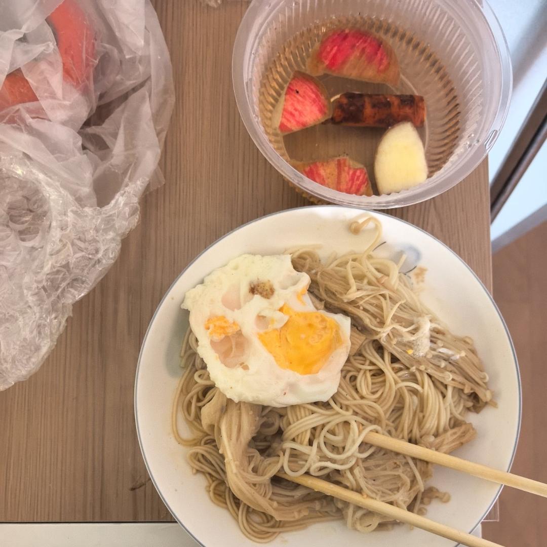 煎饼果子（超详细步骤 甜面酱都是自制的）