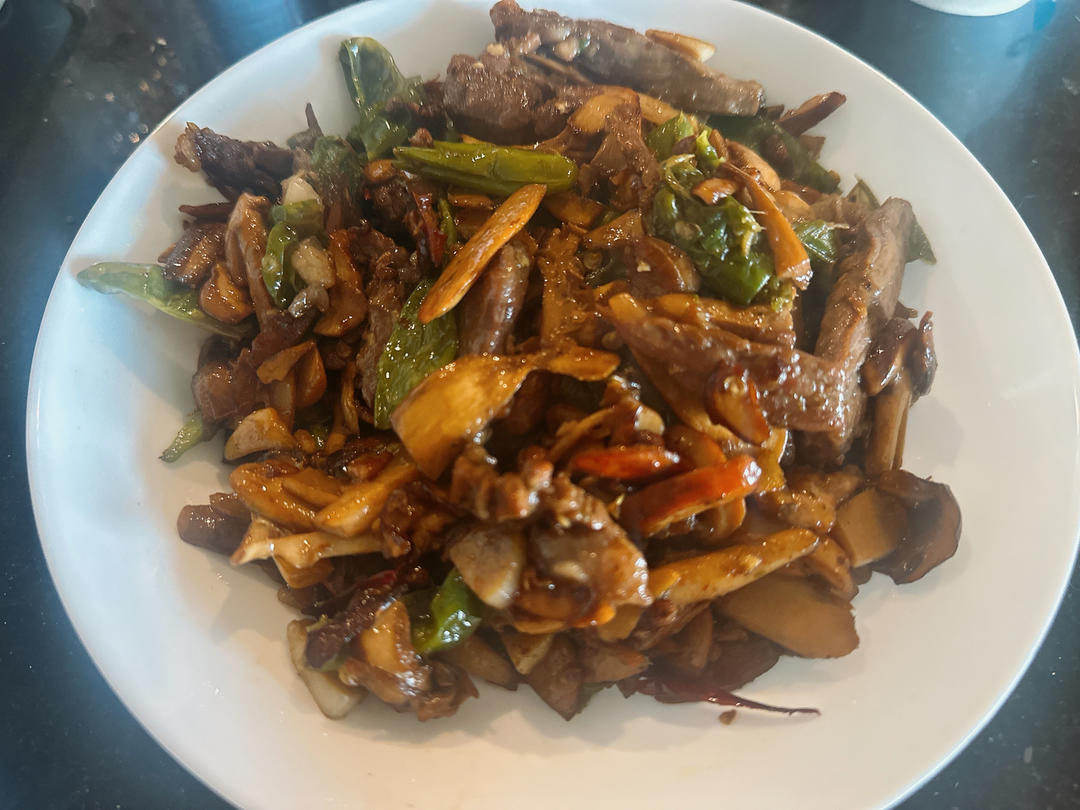 炒牛肝菌｜美食台