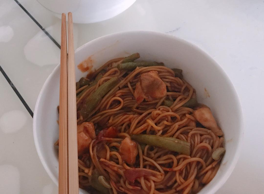 西红柿豆角焖面