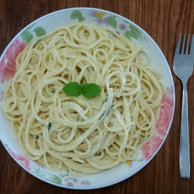 薄荷奶油意面（Spaghetti with Cream and Peppermint)