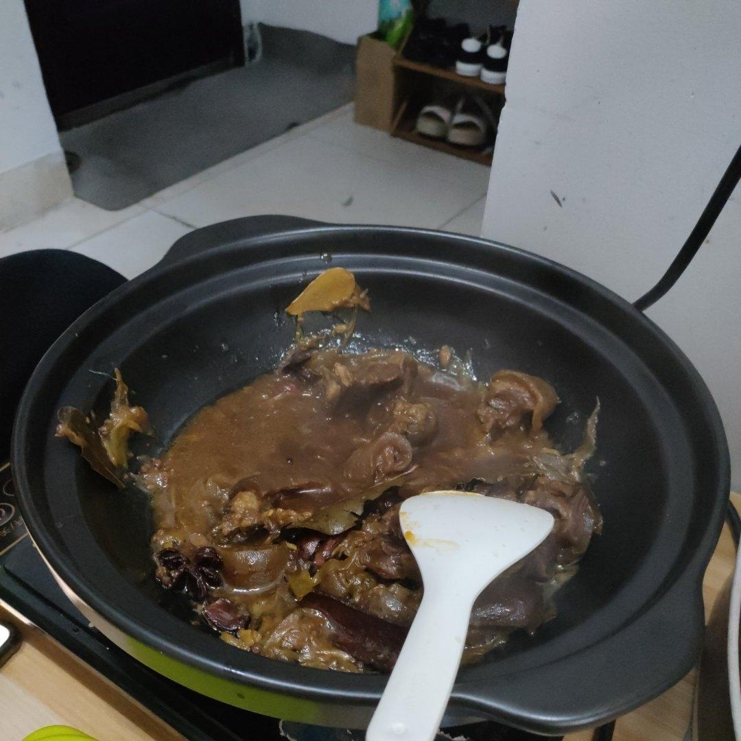 【红烧羊肉煲】